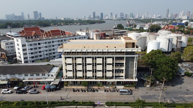 Port Authority of Thailand rents out land and office building in downtown.